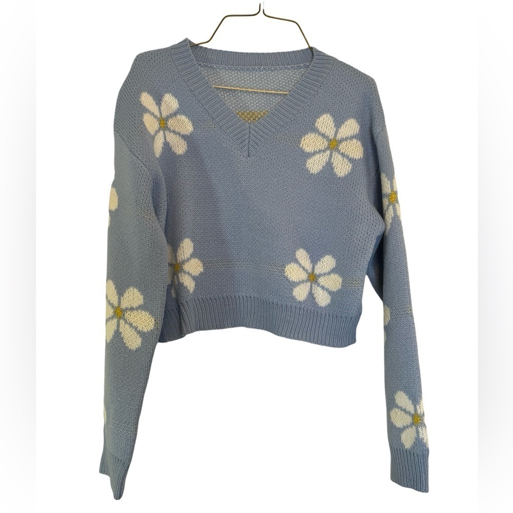 SHEIN Daisy Pattern Baby Blue V-Neck Crop Top Sweater Girls Size 13-14Y